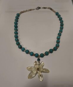 Κολιε ημιπολύτιμες πέτρες αχάτη και χαολίτη, ατσάλινο κούμπωμα